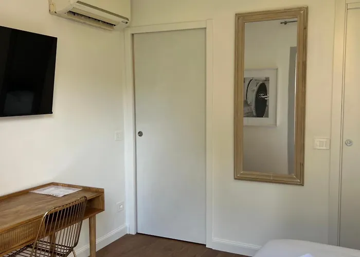 Maison D' Orange - Bed & Breakfast 3*